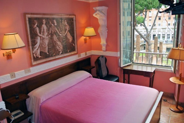 Hotel Barrett image 9